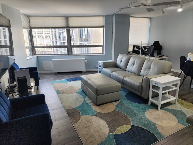 Foto del edificio - 5701 N Sheridan Rd