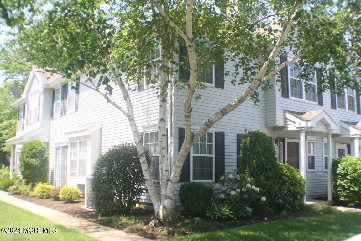 Primary Photo - 739 Banyan Ct