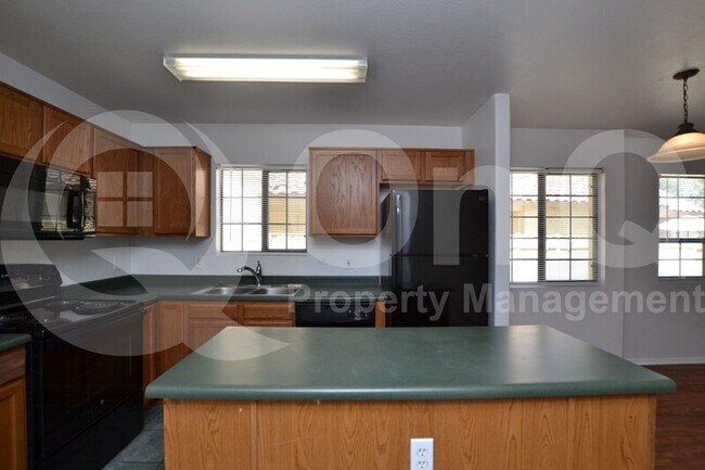 Foto del edificio - 455 S Mesa Dr