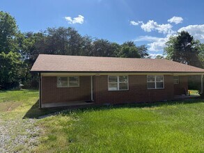Building Photo - 1771 River Rd