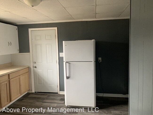 Building Photo - 2 br, 1 bath House - 105 Monroe street
