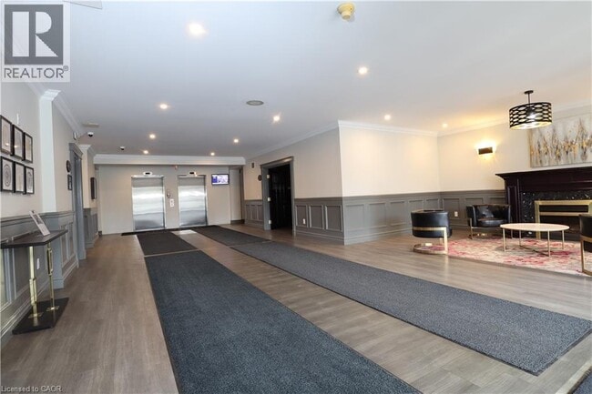 Building Photo - 255 Keats Way