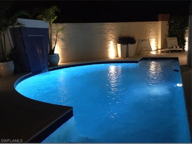 Foto del edificio - 548 Bay Villas Ln