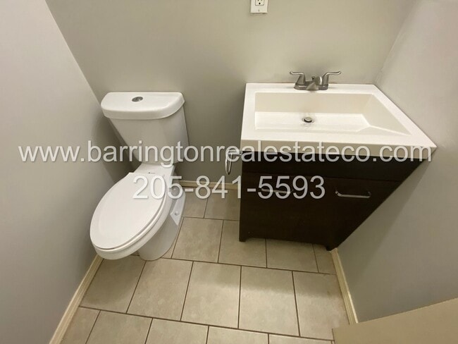 Building Photo - 4985 Karen Ln