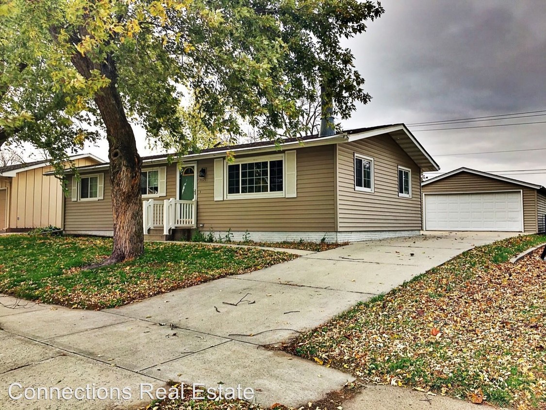 Primary Photo - 2623 N 15th Pl