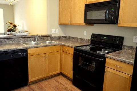 Building Photo - 515 Percy Dr