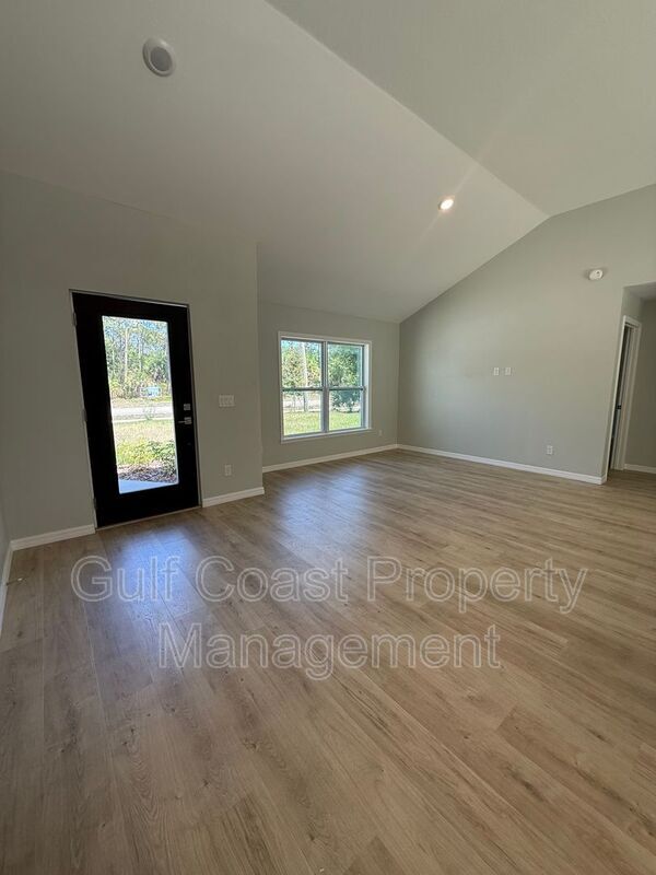 Foto del edificio - 5080 S Chamberlain Blvd