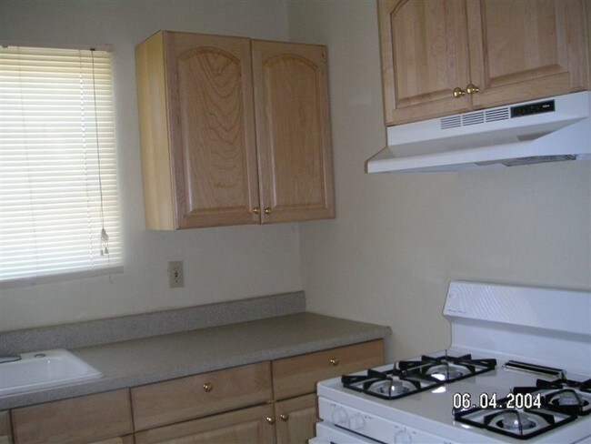 1st House Kitchen - 2251-2255 Regent Way