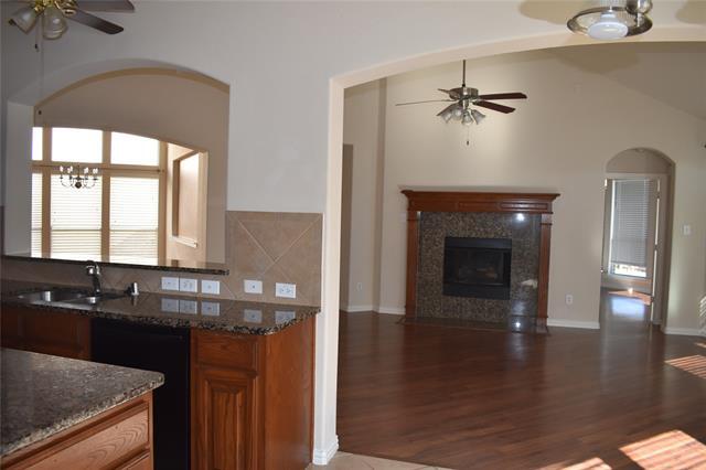 Foto del edificio - 384 Spring Meadow Dr