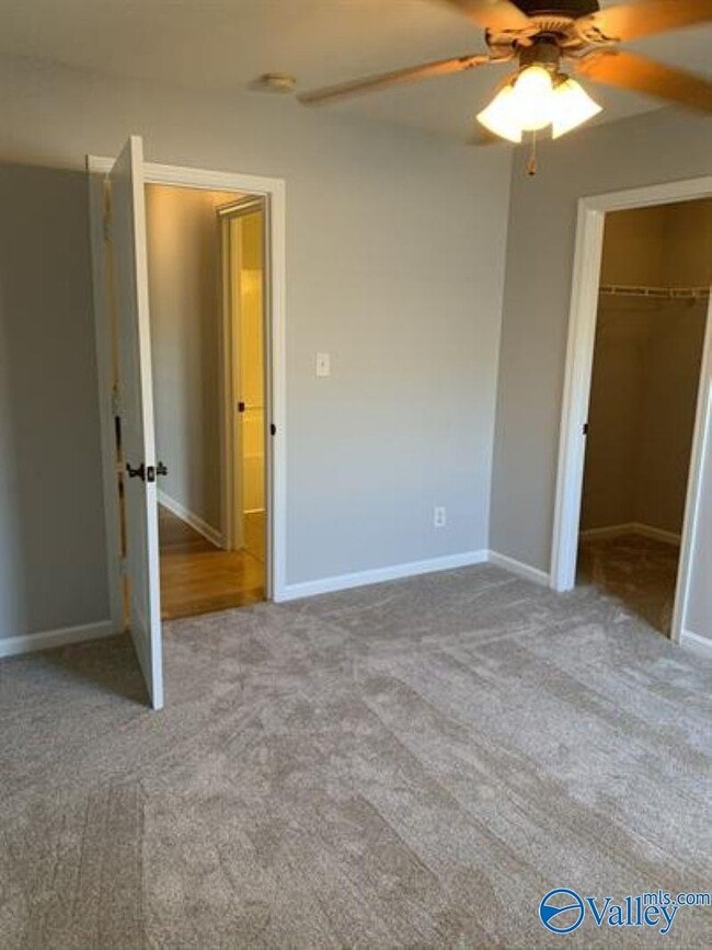 Building Photo - 406 Jasmine Dr