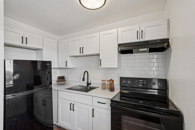 Interior Photo - Tallows at Peoria