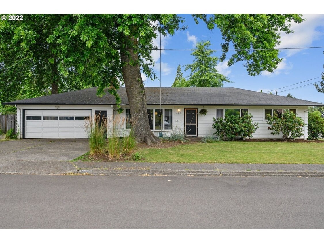 Foto principal - 301 NW 18th Pl