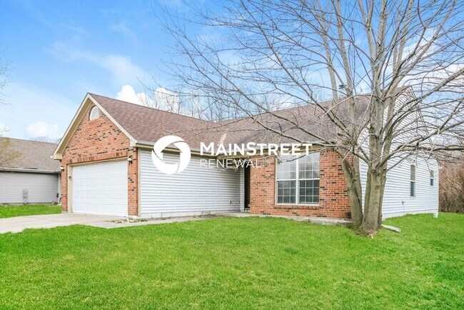 Foto del edificio - 3 Bedroom Pet-Friendly Home in Brownsburg, IN with Main Street Renewal