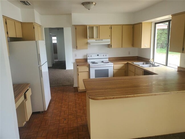 Building Photo - 3744 SW 147th Pl