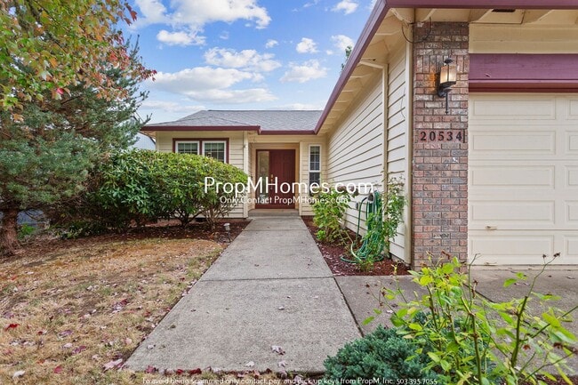 Building Photo - Light Filled 3 Bedroom Home in Sherwood!