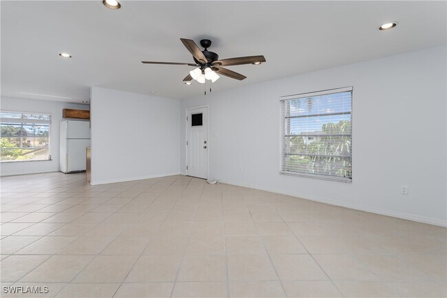 Foto del edificio - 180 Cypress Way E
