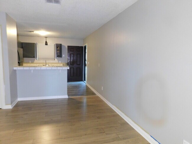 Building Photo - 5327 Westchase Ct