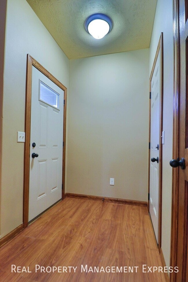 Building Photo - 4319 Shipton St