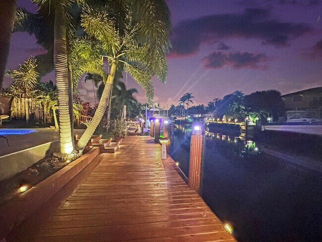 Foto del edificio - 280 SE 3rd Ave