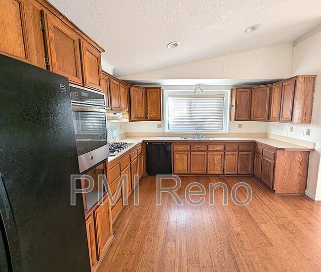 Building Photo - 3828 Macaw Ln