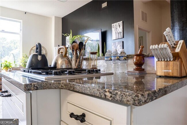 Foto del edificio - 3820 Roswell Rd NE