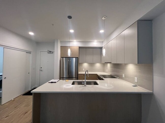 Building Photo - 3182 Gladwin Rd