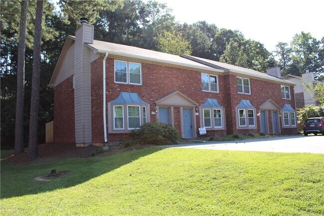 Foto del edificio - 1233 Sweet Pine Dr