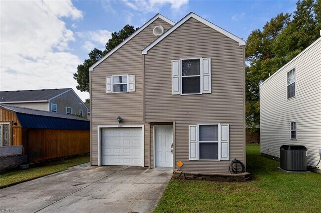Building Photo - 1303 Swindel St
