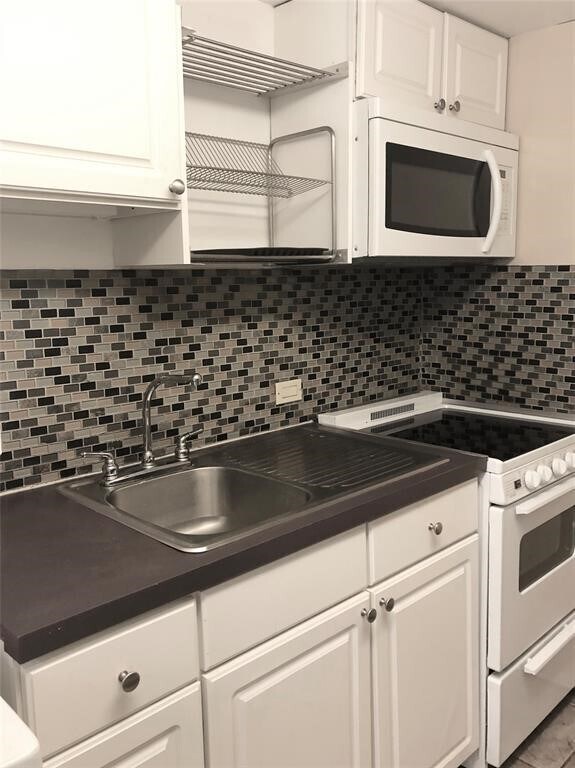 Foto del edificio - 2016 Main St