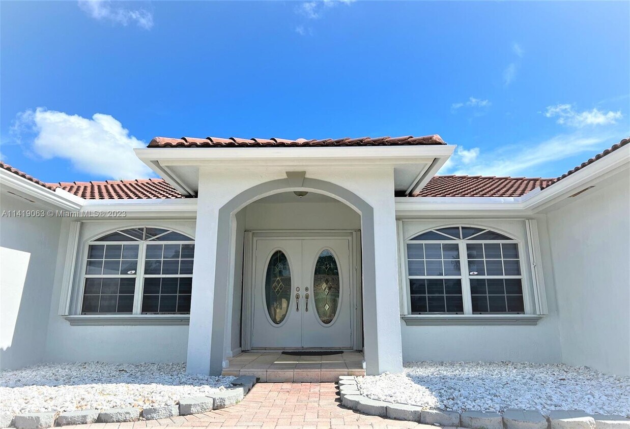 15398 SW 168th Terrace, Miami, FL 33187 House Rental in Miami, FL