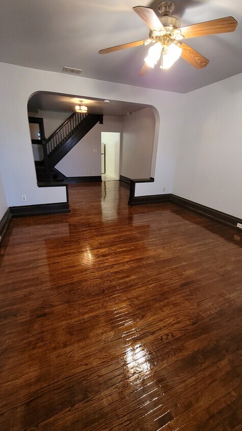 Living room and dining room - 2624 Derry St