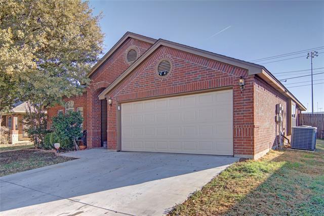 Building Photo - 8216 Deer Bluff Ln