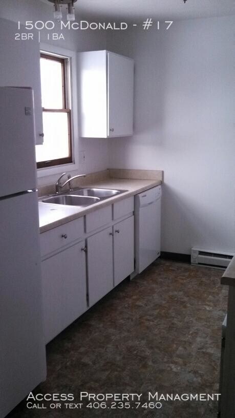 Primary Photo - 1500 McDonald Ave