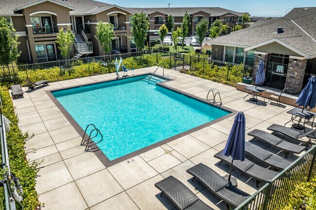 Pool - Greenbriar