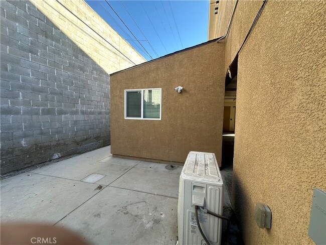 Building Photo - 14233 Tiara St