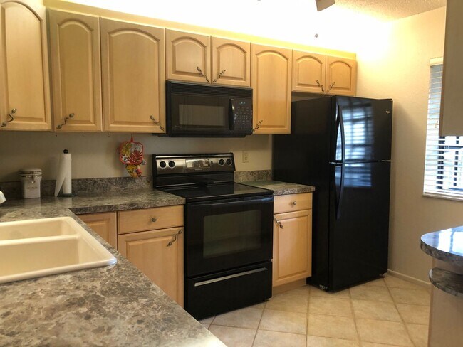 Foto del edificio - 2BR/2BA Condo in Mission Lakes
