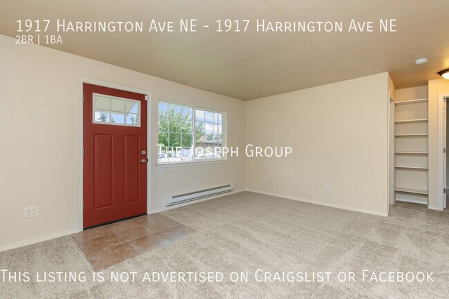 Building Photo - Wonderfully located 2 bed/1 bath in Renton!