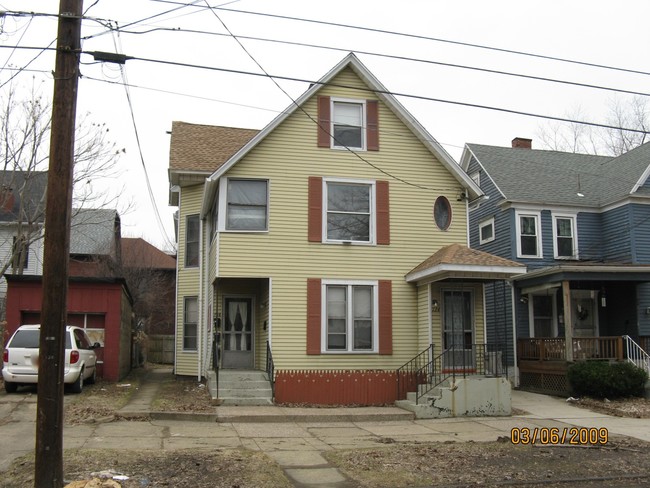 Building Photo - 726 Liberty St