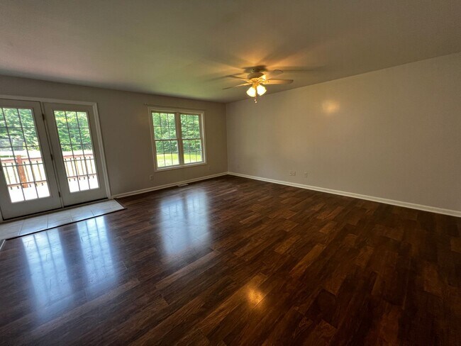 Foto del edificio - 3-Bedroom in Country Setting Close to Farmville!