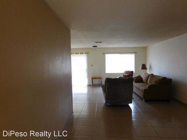 Foto del edificio - 2 br, 1 bath House - 1123 E Irene St