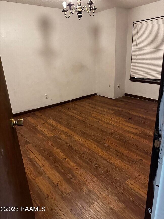 Building Photo - 607 Marigny Cir