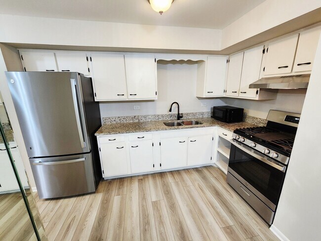 Foto del edificio - 424 Elgin Ave