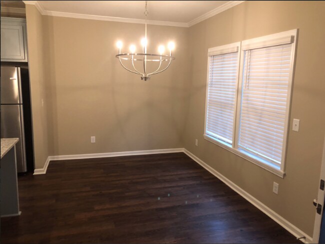 Foto del edificio - 3 Bedroom/ 2 Bathroom Home in Great Location!
