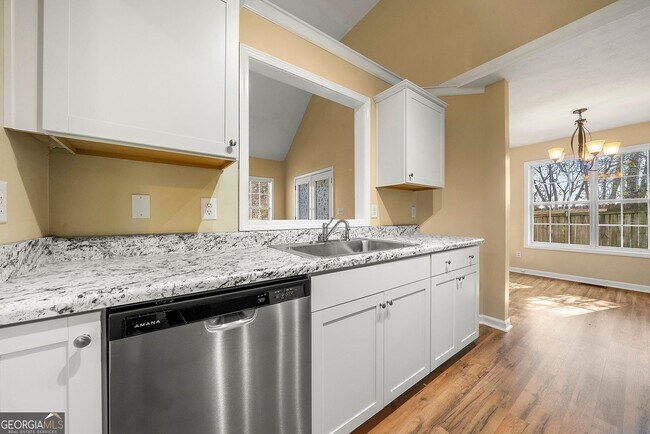 Foto del edificio - 198 Lakeview Dr