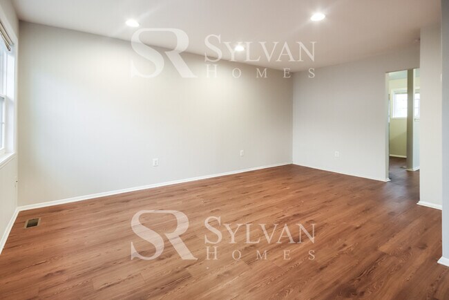 Building Photo - Discover Your Tranquil Oasis in this 3-Bedroom Haven