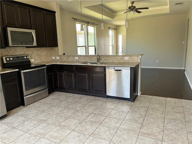 Building Photo - 16308 Copper Ellis Trace