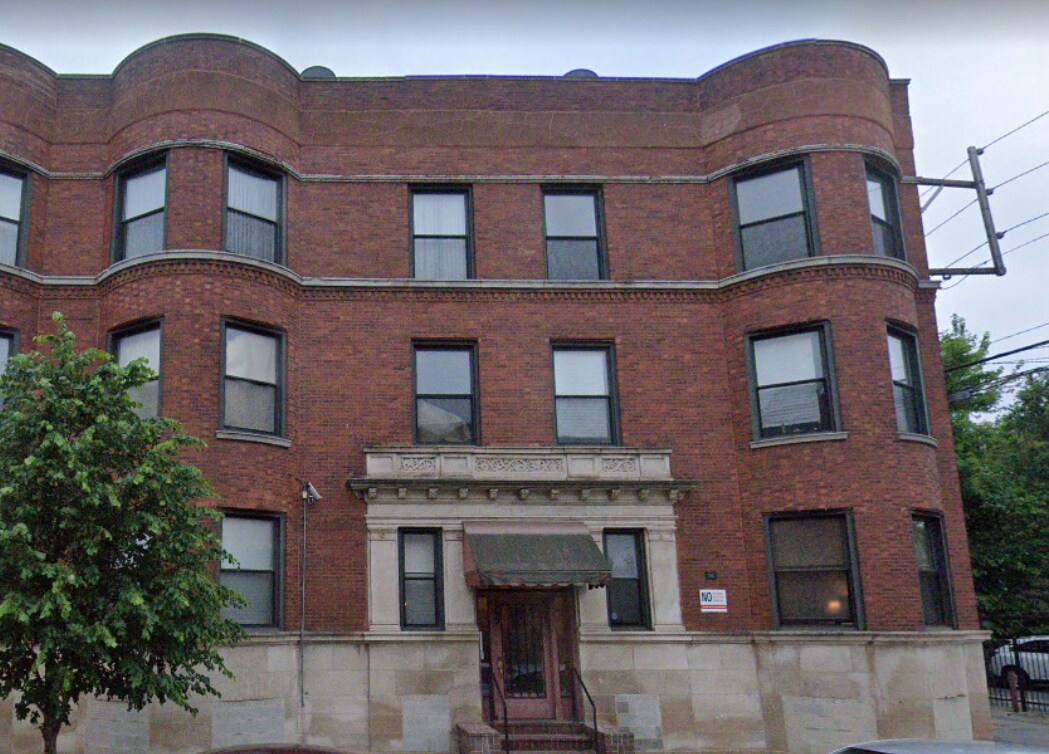 Foto principal - 363 E 59th St