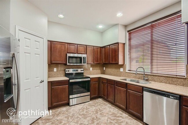 Foto del edificio - 5 br, 3 bath House - 1480 Anna Drive UNIT