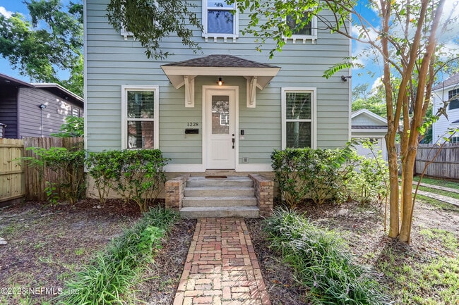 Foto del edificio - 1228 Willow Ct