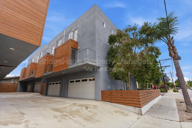 Building Photo - 4147 Bachman Pl